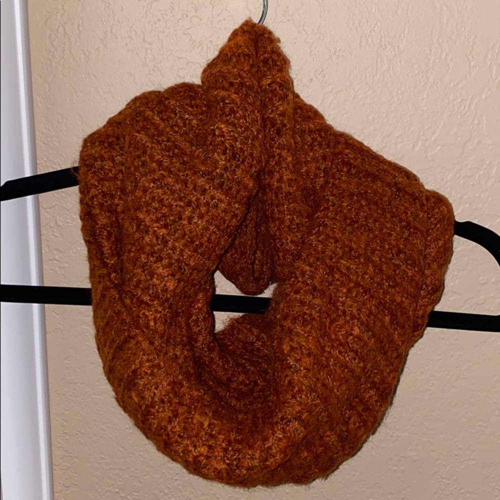NEW Auburn Knit Infinity Scarf